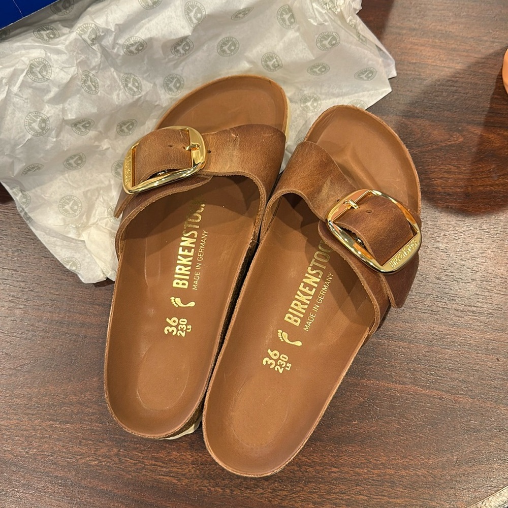 Birkenstock Madrid Big Buckle. Color Cognac. Size 36-US 5